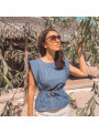 Patron de couture top épaulettes cousu dans un coton bleu jean